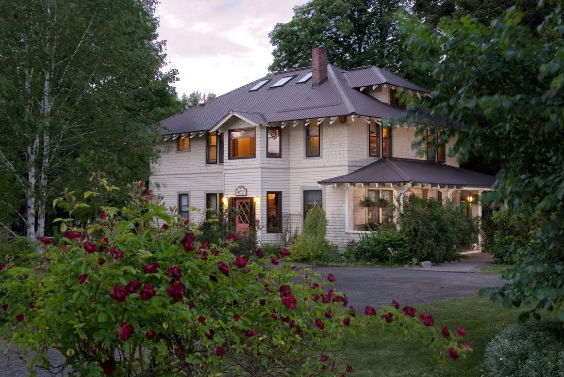 Old Parkdale Inn Bed And Breakfast Hood River Exterior photo